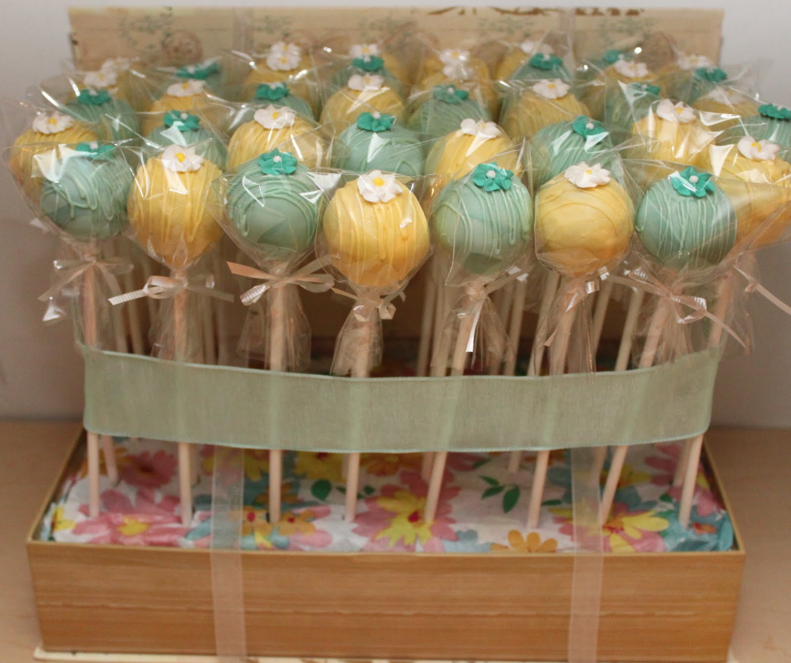 The Cake Bomb Cake Pops For All Occasions Turquoise & Yellow Cake
