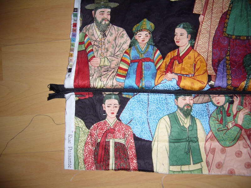 MadeByDi Making a scatter cushion with an oxford flap & zip