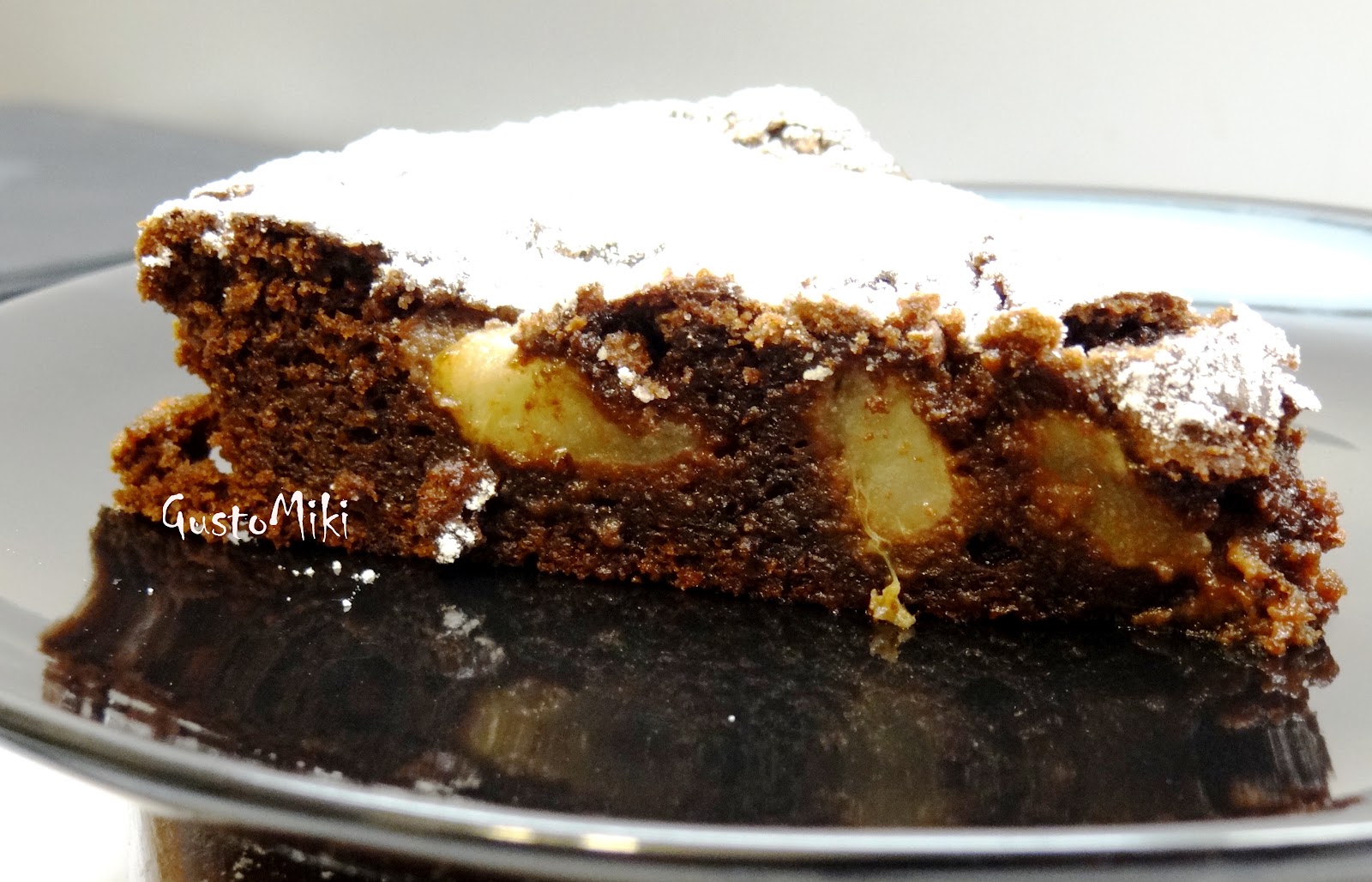 Torta pere e cioccolato fondente: un dolce per la fiction