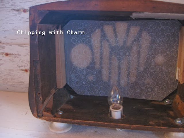 Chipping with Charm: Old Radio to Light...http://www.chippingwithcharm.blogspot.com/