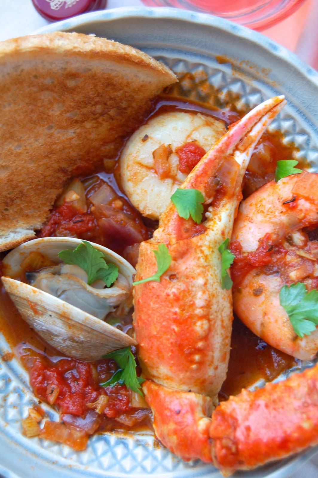 Spicy Cioppino (Seafood Stew) | www.kettlercuisine.com