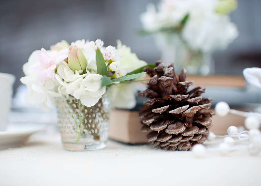 Good Style Winter White Centerpieces