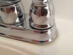 Cleaning Hard-Water Stains of Faucets