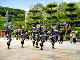 Guard changing ceremony Taipei Martyr Shrine