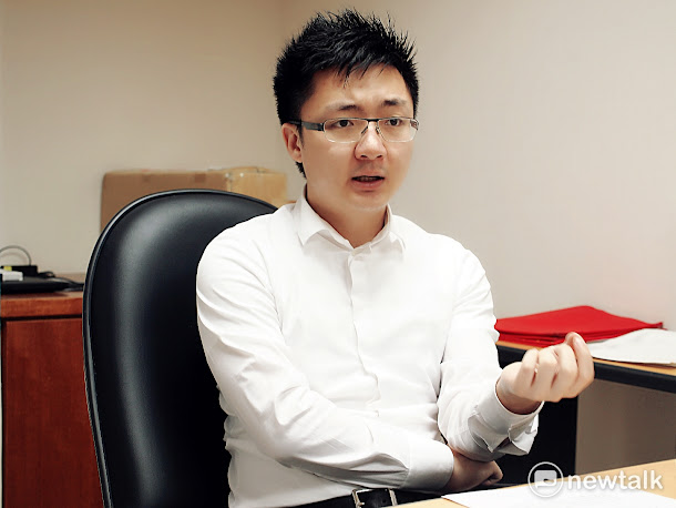 HKE老闆鍾培生認為,想成為電競選手,需要的不僅是高超的遊戲技巧,更需要與溝通,因此學校教育將成為至關重要的關鍵。 HKE老闆鍾培生認為,想成為電競選手,需要的不僅是高超的遊戲技巧,更需要與溝通,因此學校教育將成為至關重要的關鍵。
