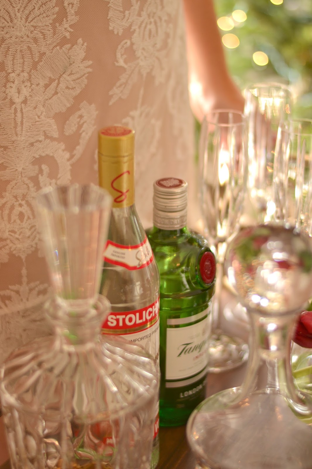 holiday-bar-cart