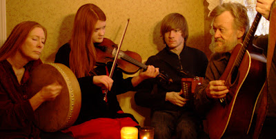 Irish, Scottish and Celtic-American folk music band Finvarra’s Wren Irish, Scottish and Celtic-American folk music band Finvarra’s Wren
