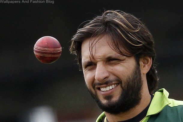 Wallpapers And Fashion Blog: Shahid Khan Afridi In The Field Photos : Boom  Boom Afridi HD Wallpapers