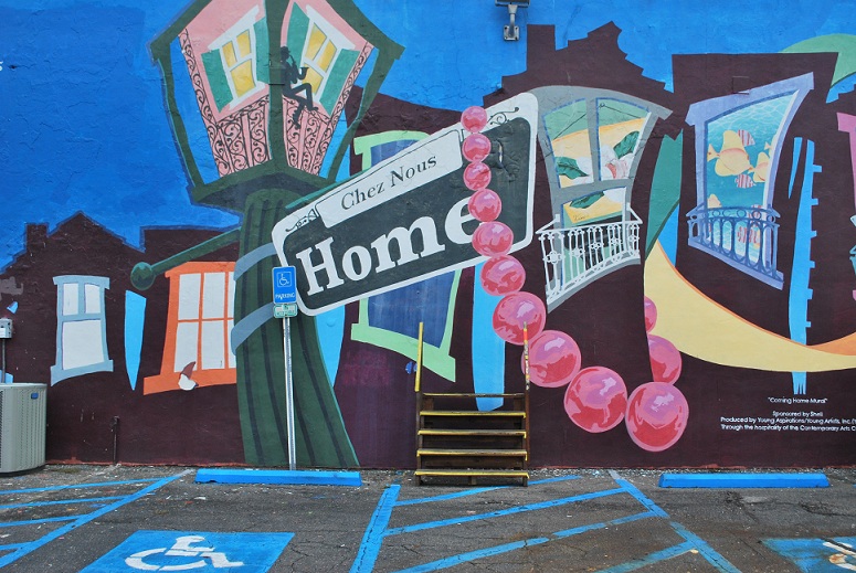 Maui Jungalow Groovy Tuesday Graffiti And Graduation Street Art