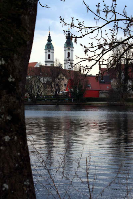 Stadtsee und Stiftskirche