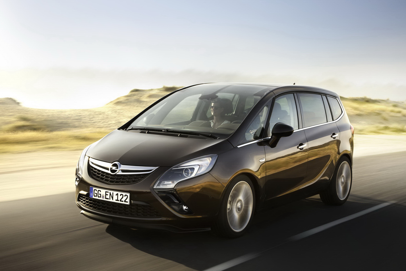 Fast Car Wallpaper All New 12 Opel Zafira 7 Seater