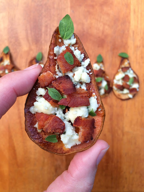 Pear Chips with Blue Cheese and Bacon - Great Holiday Appetizer | www.jacolynmurphy.com
