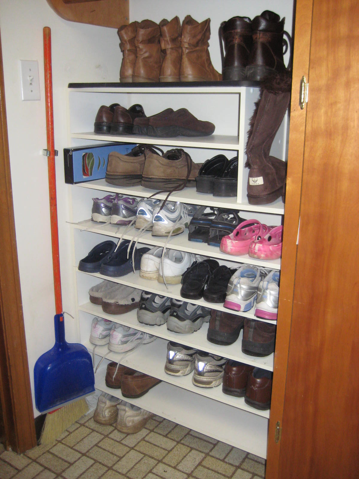Simply Back to Basics Practical Shoe Storage