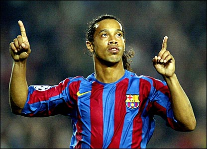 Ronaldinho+new+pic+2012+06.jpg