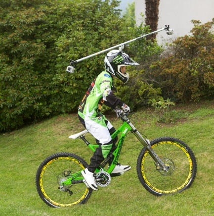 ... How to Get a 360 View of Yourself while Doing Action Sports - Video