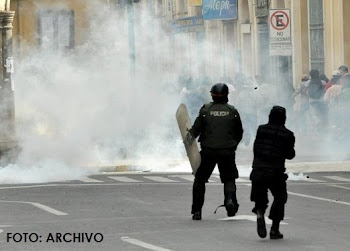 los trabajadores están por todas partes. Evo se sorprendió en Yacuiba. en pleno desfile obreros ..