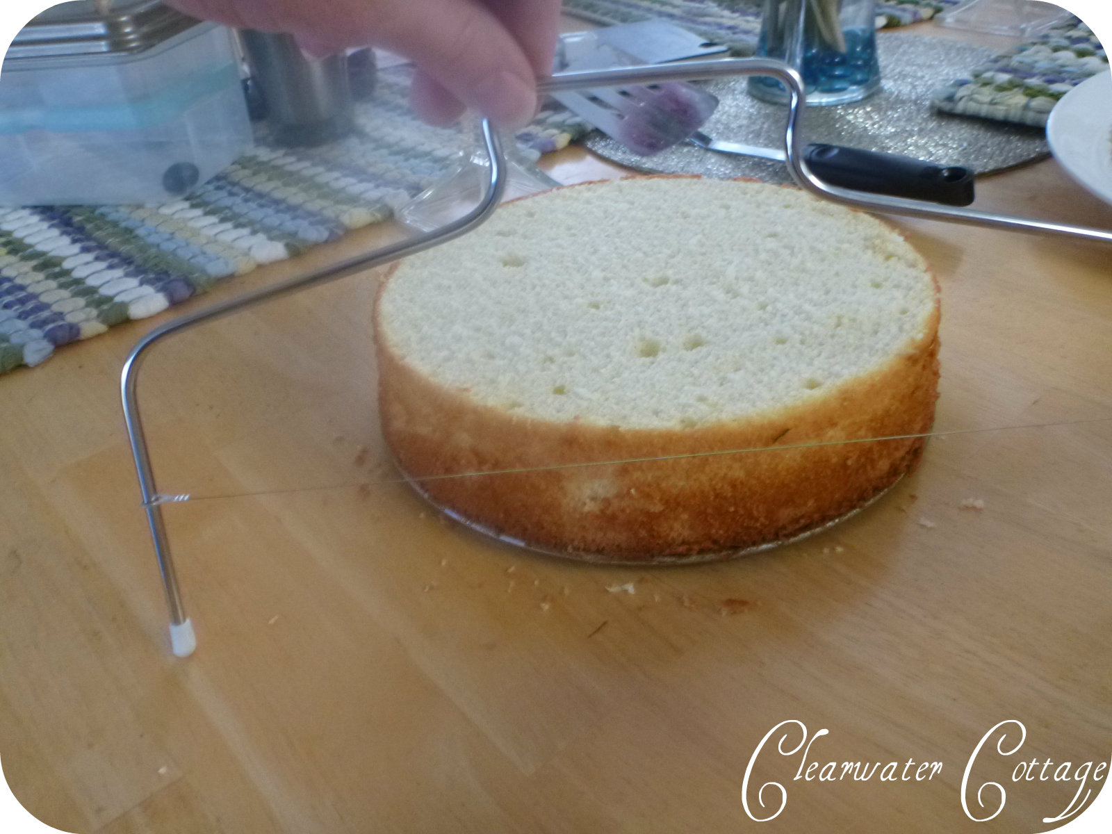 Cake Slicer Leveler
