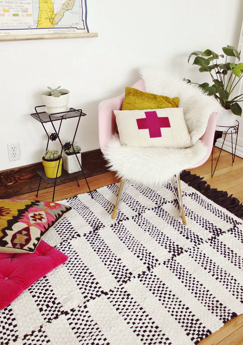 DIY Woven Rug DIY Craft Projects