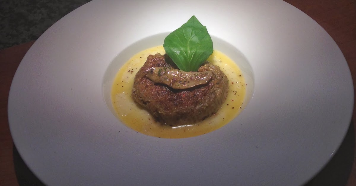 il Pasto in cucina Flan di funghi porcini su fonduta di formaggio Nostrano