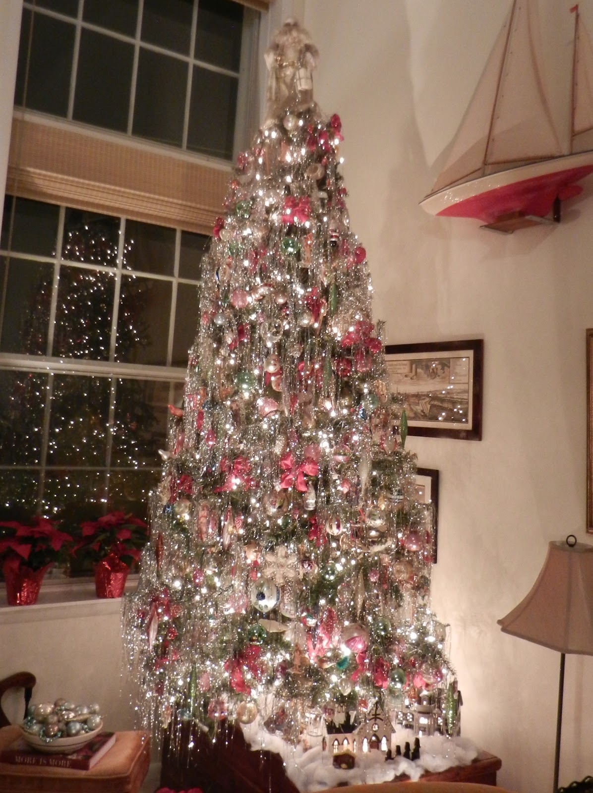 Knickerbocker Style & Design: An Old-Fashioned Christmas Tree