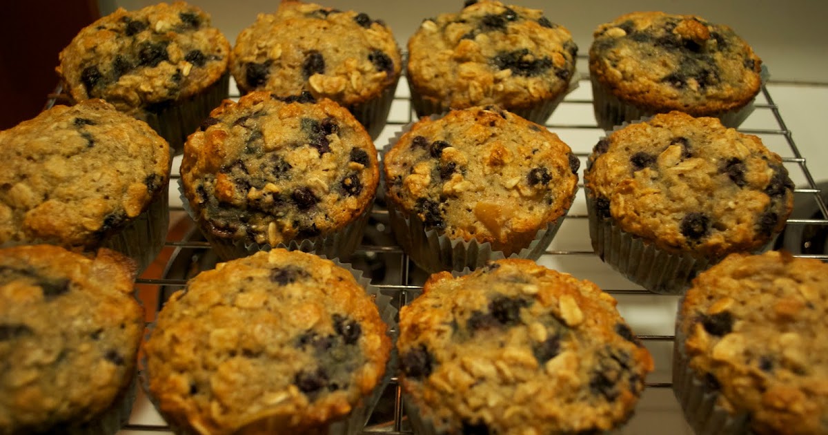 La Somptueuse Bombance Muffins aux bleuets, compote de pomme et avoine