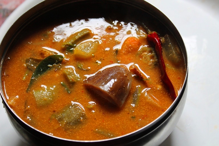 YUMMY TUMMY Udupi Sambar Recipe / Udupi Hotel Sambar Recipe
