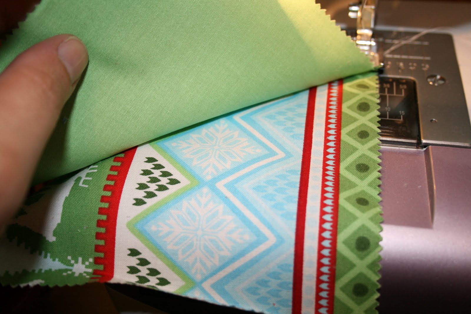 knit 'n lit Quick and Easy Christmas Quilt Tutorial