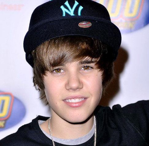 justin bieber wallpapers 2010 new. 2010 justin bieber wallpaper