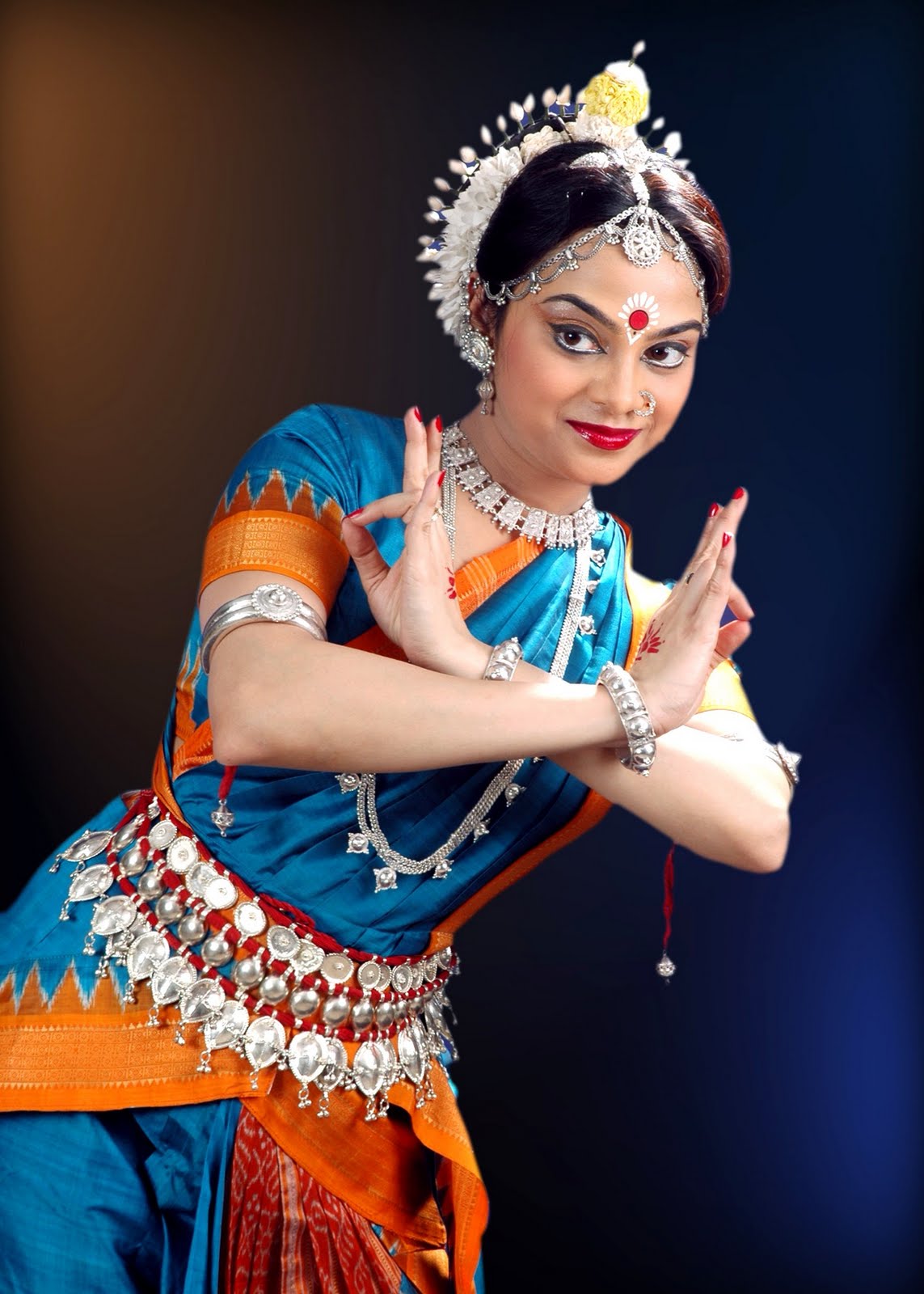 The Dance Current features Feature South Asian Dance