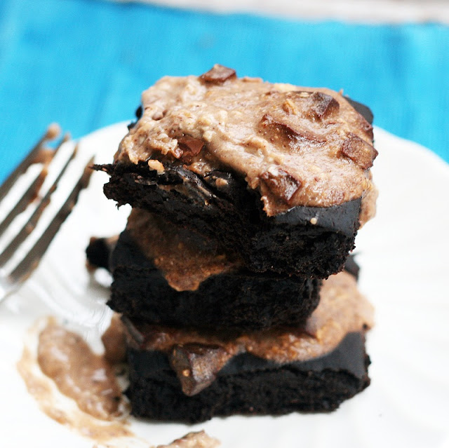 Mix it Up Dark Chocolate Brownies with Banana Frosting