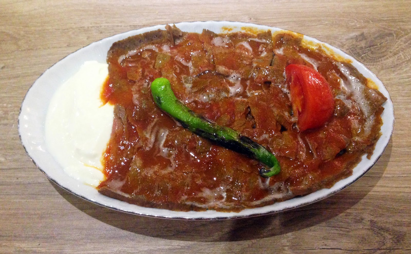 Çatkapı Ankara lezzetleri Cihan Kebap Soslu ve yoğurtlu ‘İskender