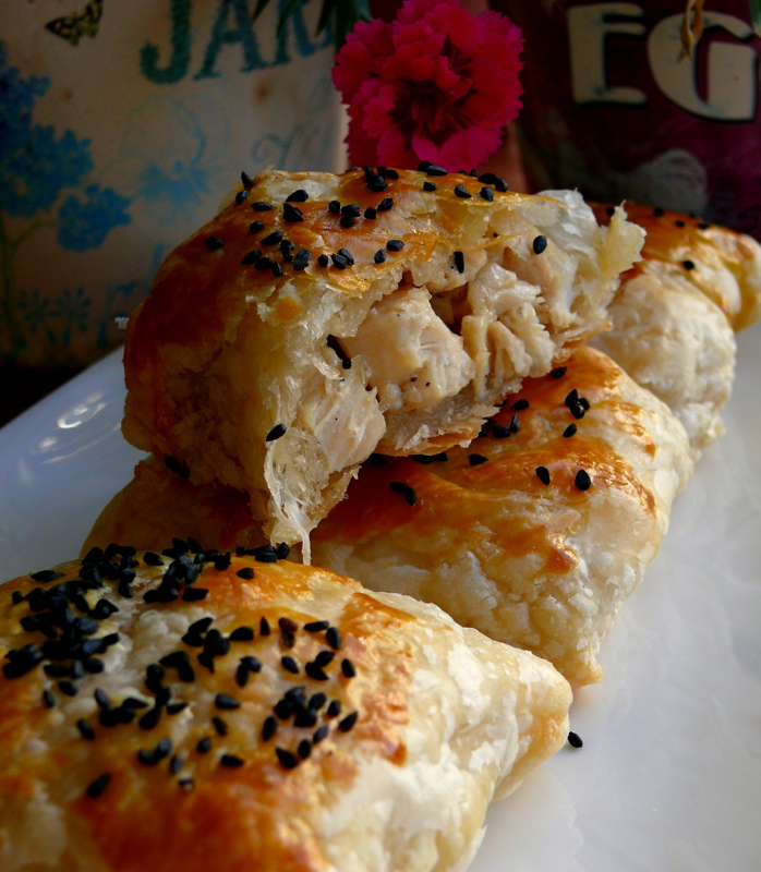 Özlem'den Resimli Yemek Tarifleri Tavuklu Talaş Böreği