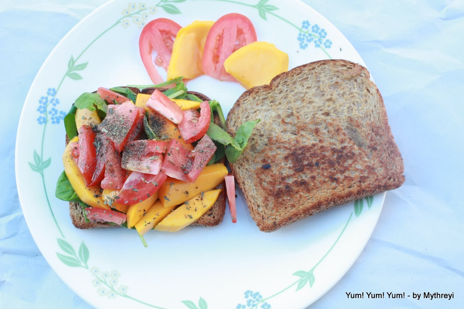 Yum! Yum! Yum! Spinach Mango Salad Sandwich