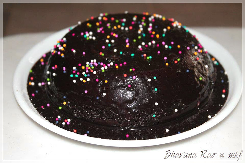 My Kitchen Fantasies Chocolate cake with Chocolate Fondue Icing