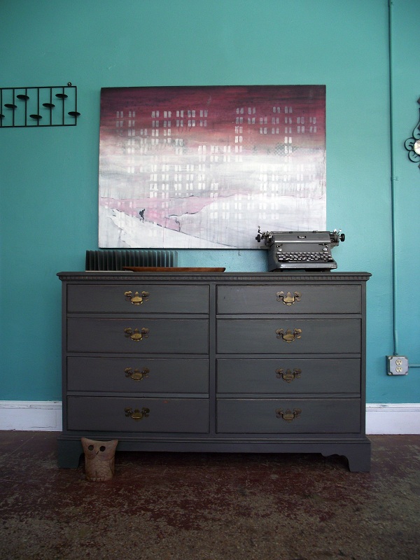 Vintage Ground Vintage Farmhouse Distressed Charcoal 8 Drawer Dresser
