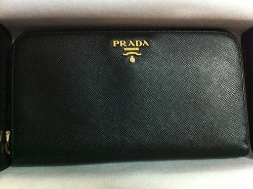 Only for those in the know.: -SOLD- Authentic Prada wallet ...  