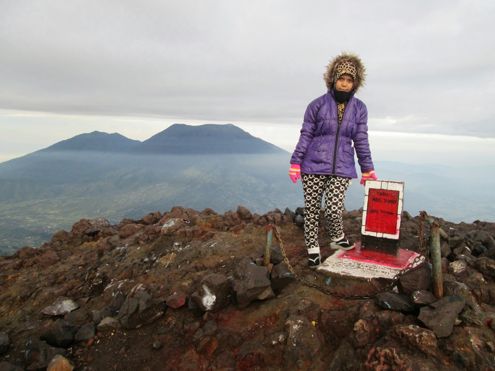 The Moon Of Gubh Mendaki Gunung Marapi Sumatera Barat (14