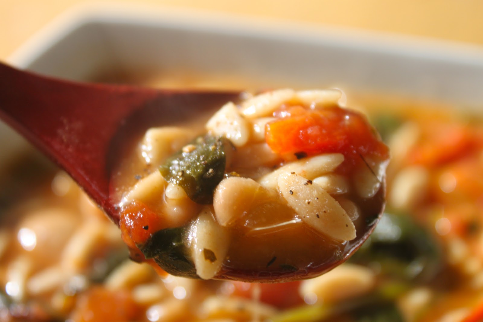Domestic Divas Blog: Tuscan White Bean Spinach Soup