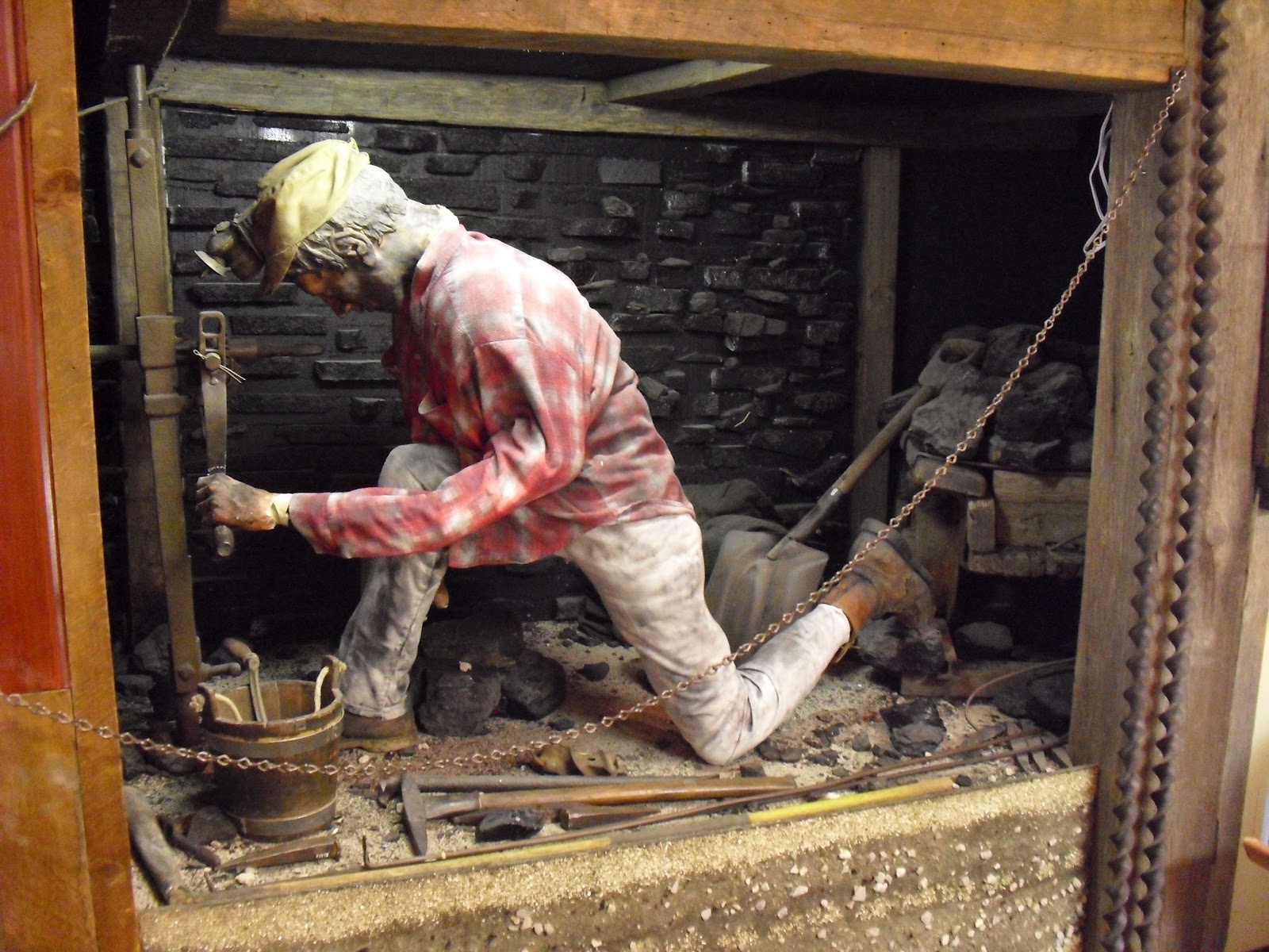 Stay on Route 6 Maytag and Train Sets Newton, IA to Colfax, IA on