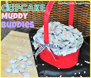 Cupcake Muddy Buddies #cupcake #muddybuddies #puppychow #sprinkles