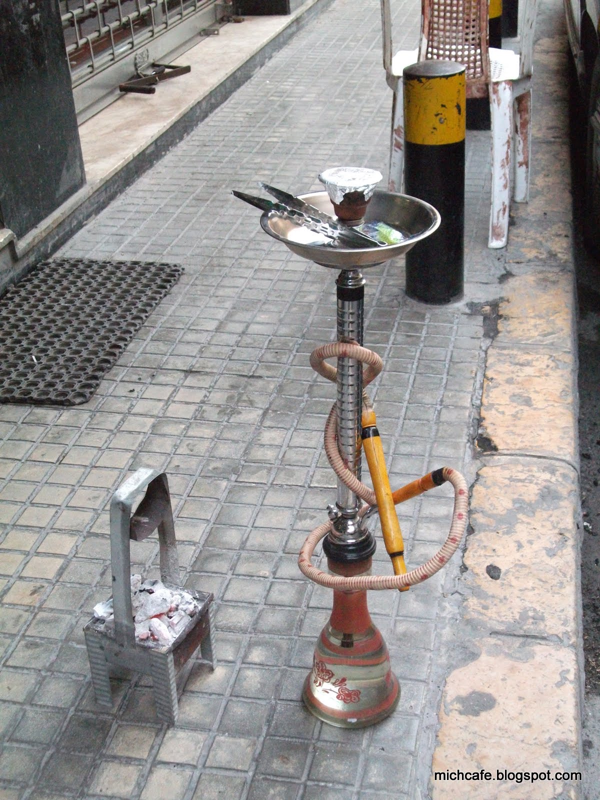 Mich Café Beirut boasts home delivery shisha