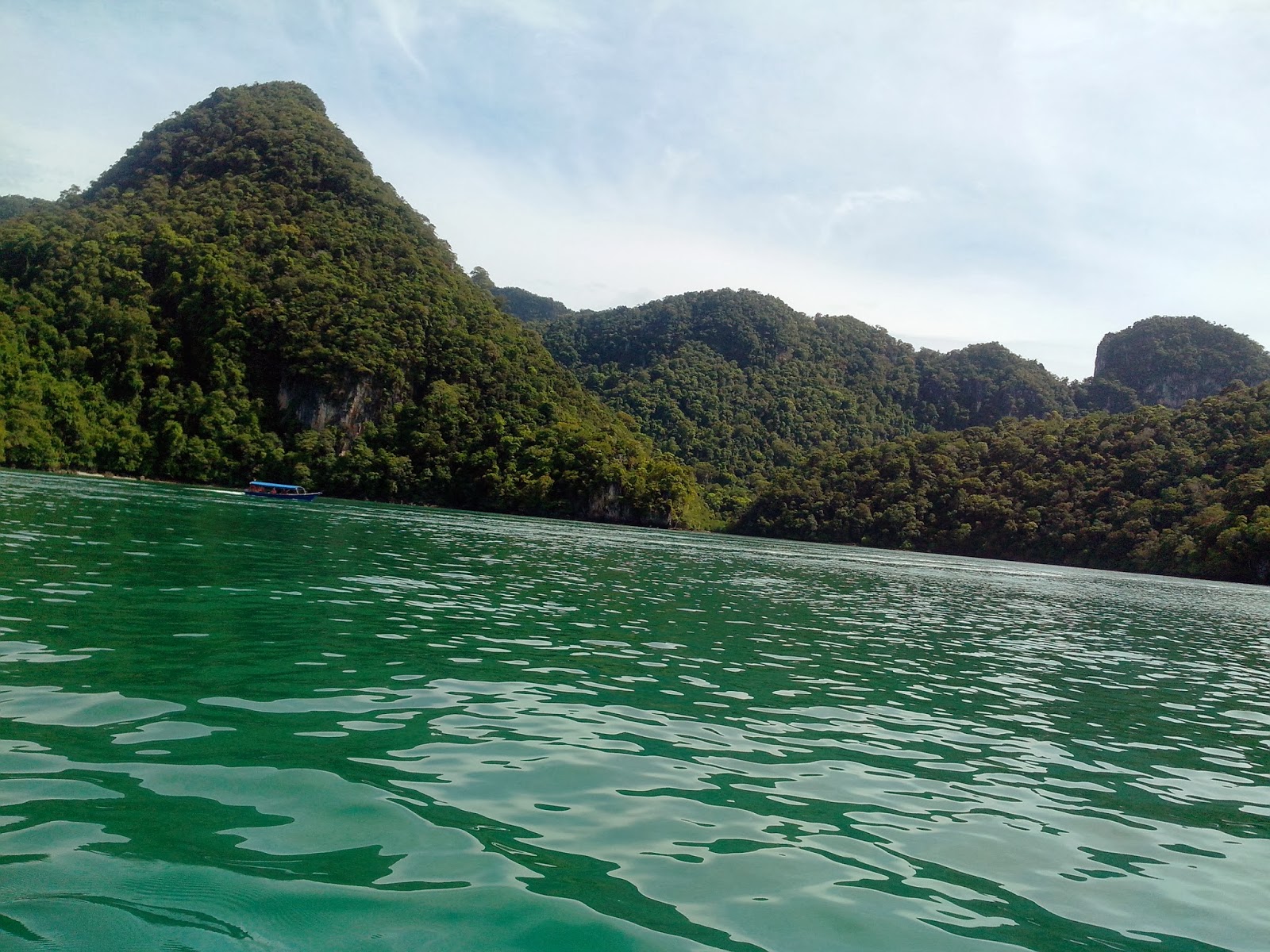 a trip to pulau langkawi My vacation to langkawi island with my family assalamualaikum the islands that available in langkawi island is like pulau kasut, gua buaya, gorilla island, lady island and a lot island that have in there. a trip to pulau langkawi My vacation to langkawi island with my family assalamualaikum the islands that available in langkawi island is like pulau kasut, gua buaya, gorilla island, lady island and a lot island that have in there.