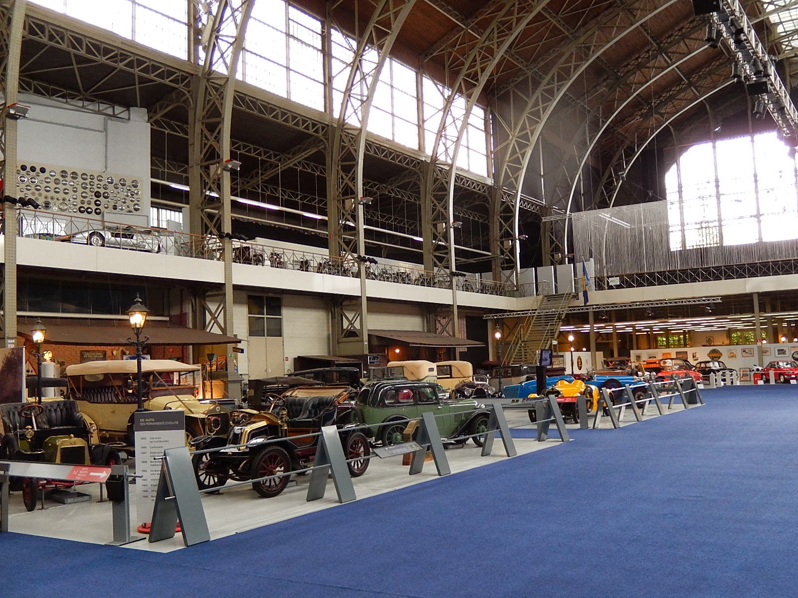 Car Style Critic Brussels' Autoworld Museum
