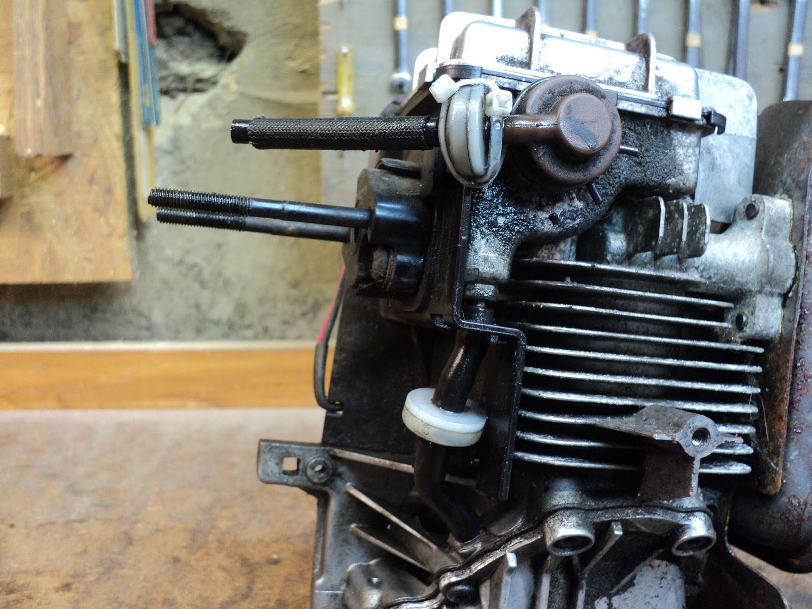 Rouge River Ryobi RY09466 Leaf Blower Engine Teardown