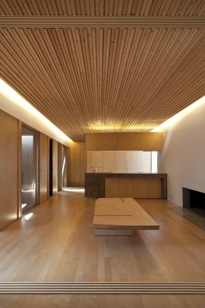 Casa en forma de L del estudio coreano BCHO | diseño de interiores en casa