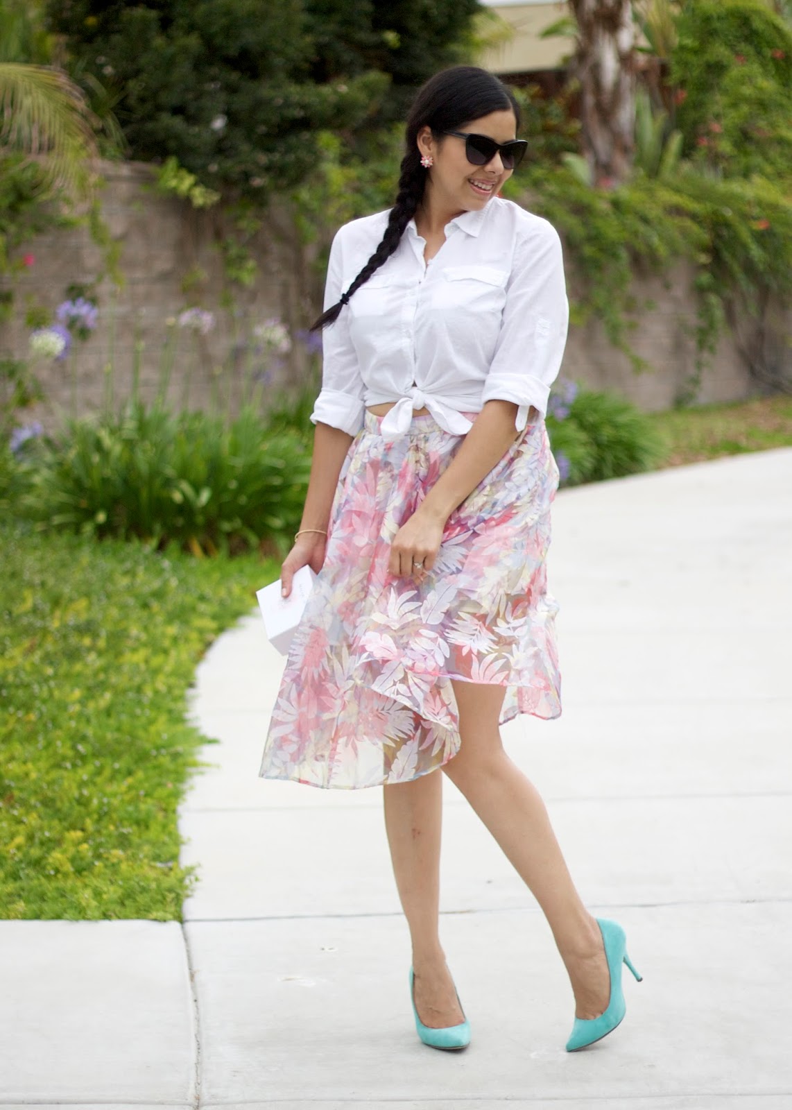 Pastel Summer mint heels outfit, lulus mint heels, shop loeil skirt, pastel skirt, floral pastel skirt, floral midi skirt