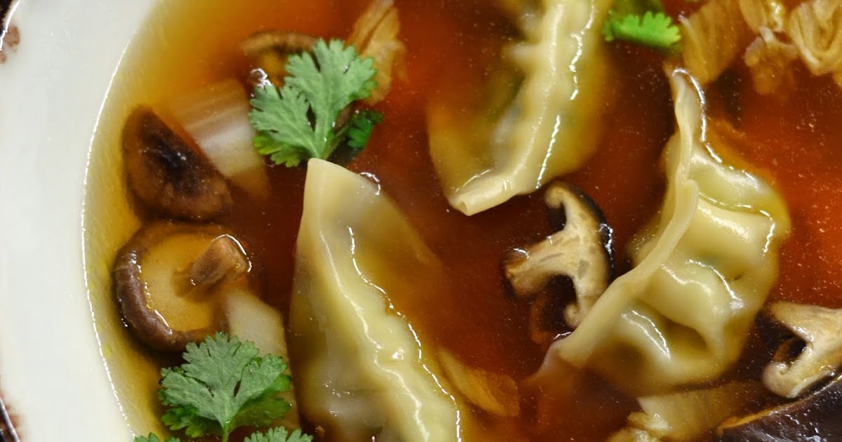 Simple comme un bouillon de chou chinois aux gyozas (ou aux crevettes)