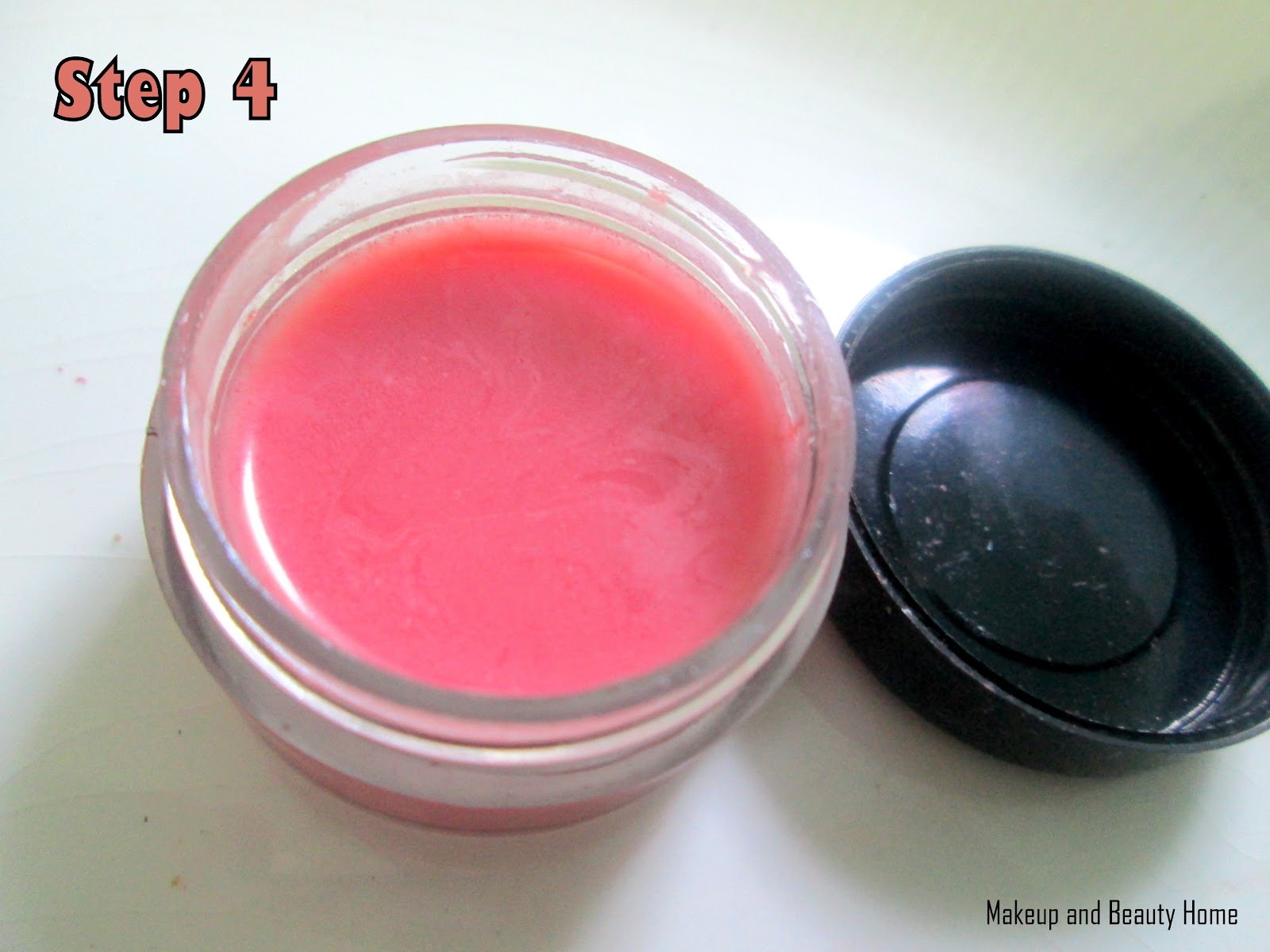 How to Make Lip Gloss with An Eyeshadow? [Photo Tutorial]