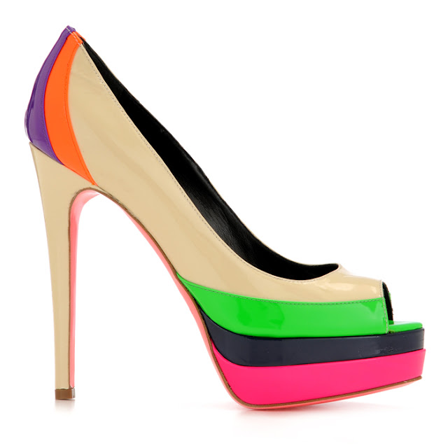 italian fashion bloggers, fluo accessories, fluo shoes, american designers, style blog, outfit blog, style and fashion mag, amanda marzolini, thefashionamy, ruthie davis, luisaviaroma, clolored accessories, fluo, lady gaga, beyoncè, colored studds,