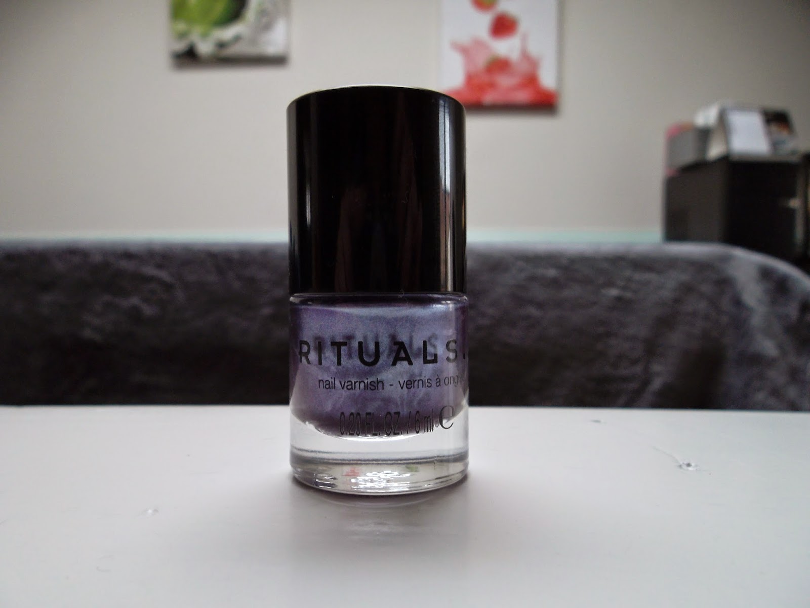 http://www.verodoesthis.be/2015/04/friday-nails-blueberry-purple.html